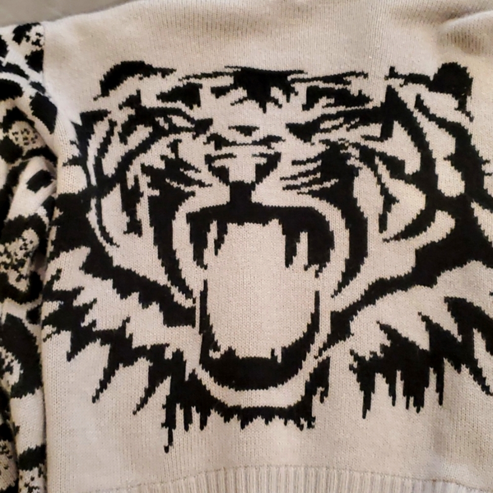 Cropped Cardigan - Picture 4 of 4